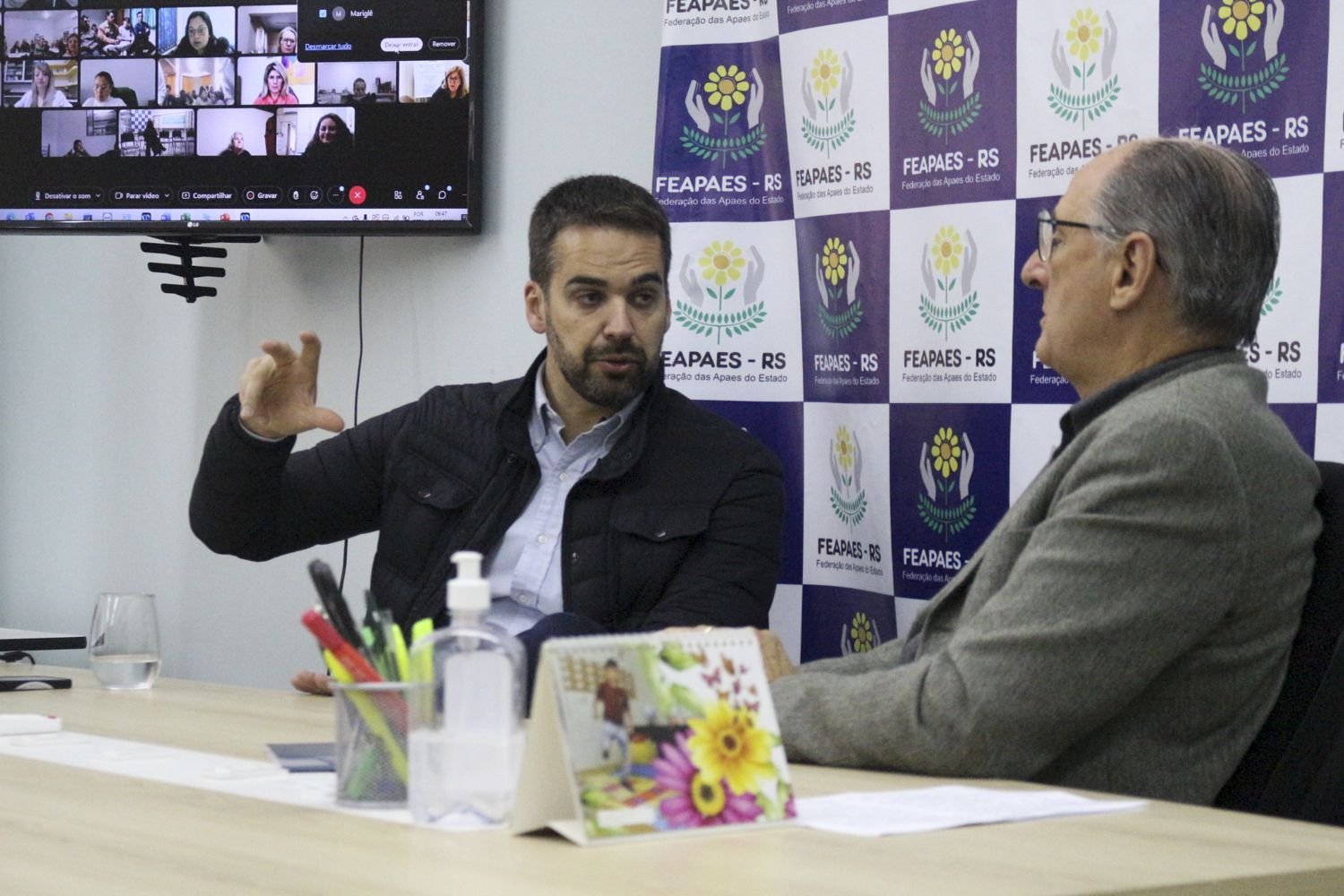 Eduardo Leite (PSDB) se re�ne com o  Presidente da FEAPAE-RS, Afonso Tochetto. 
