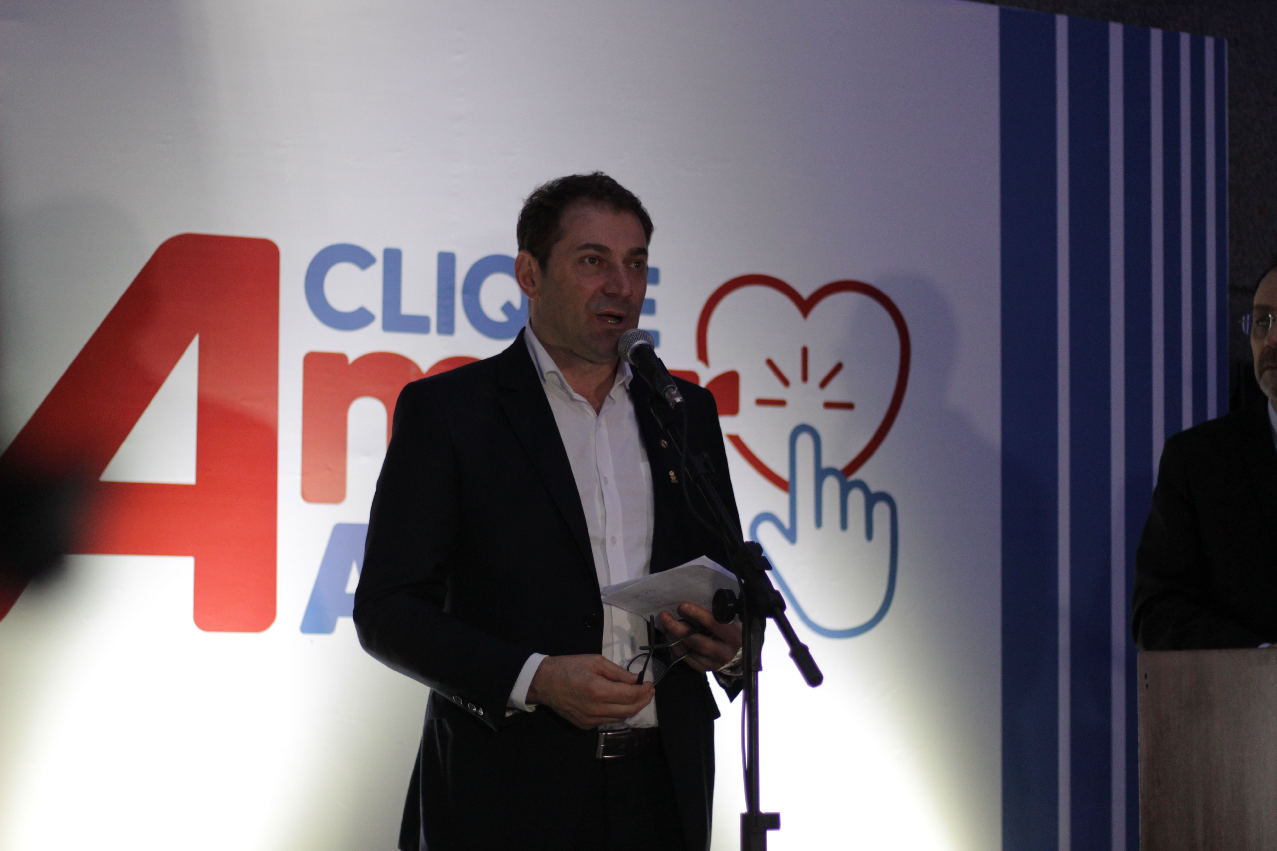 O Deputado Estadual Paparico Bacchi discursa durante a abertura da cerim�nia./Cr�dito:Nathan Tortore