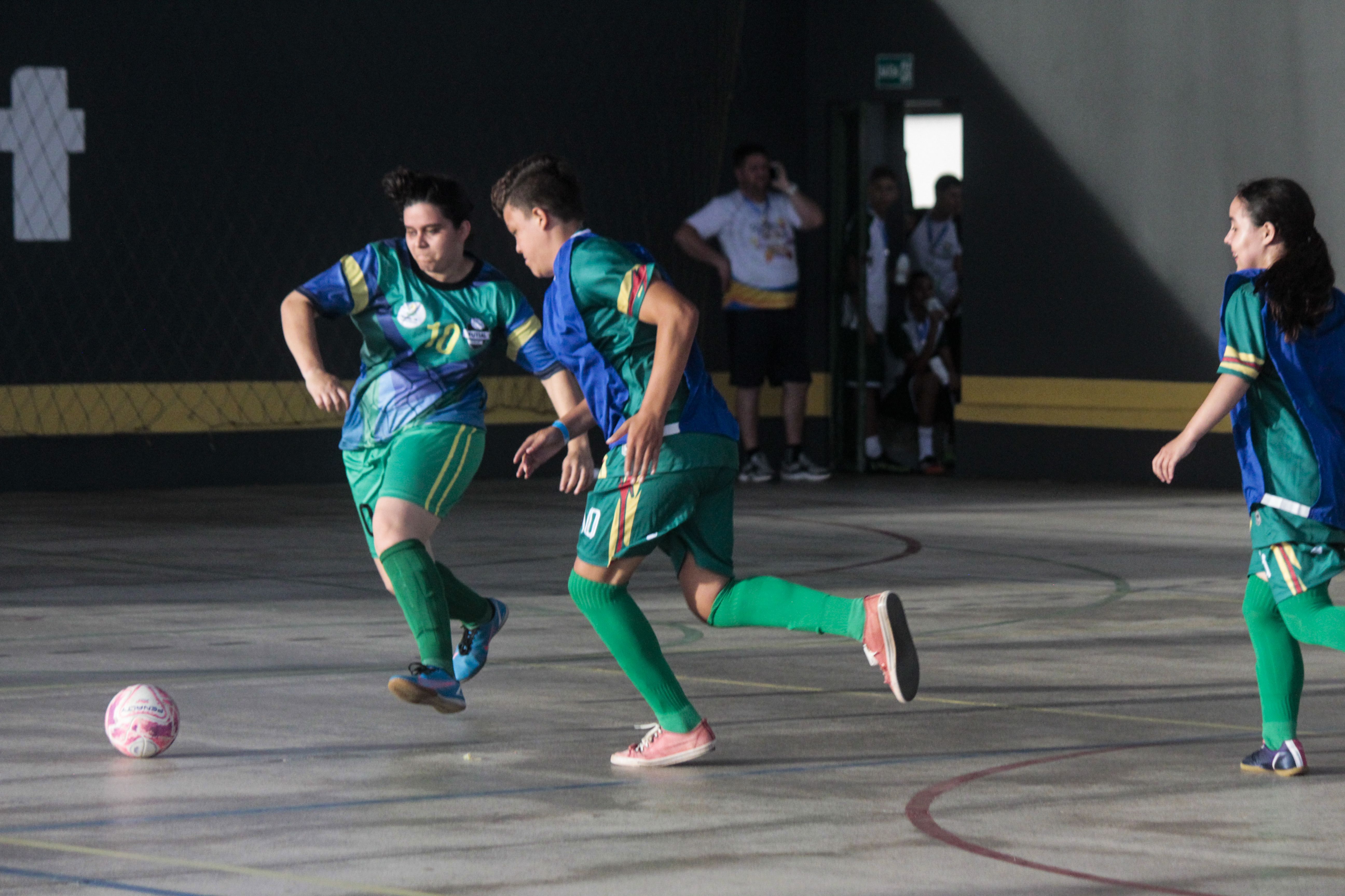 Equipe de futsal feminino./Cr�dito: Nathan Tortorela