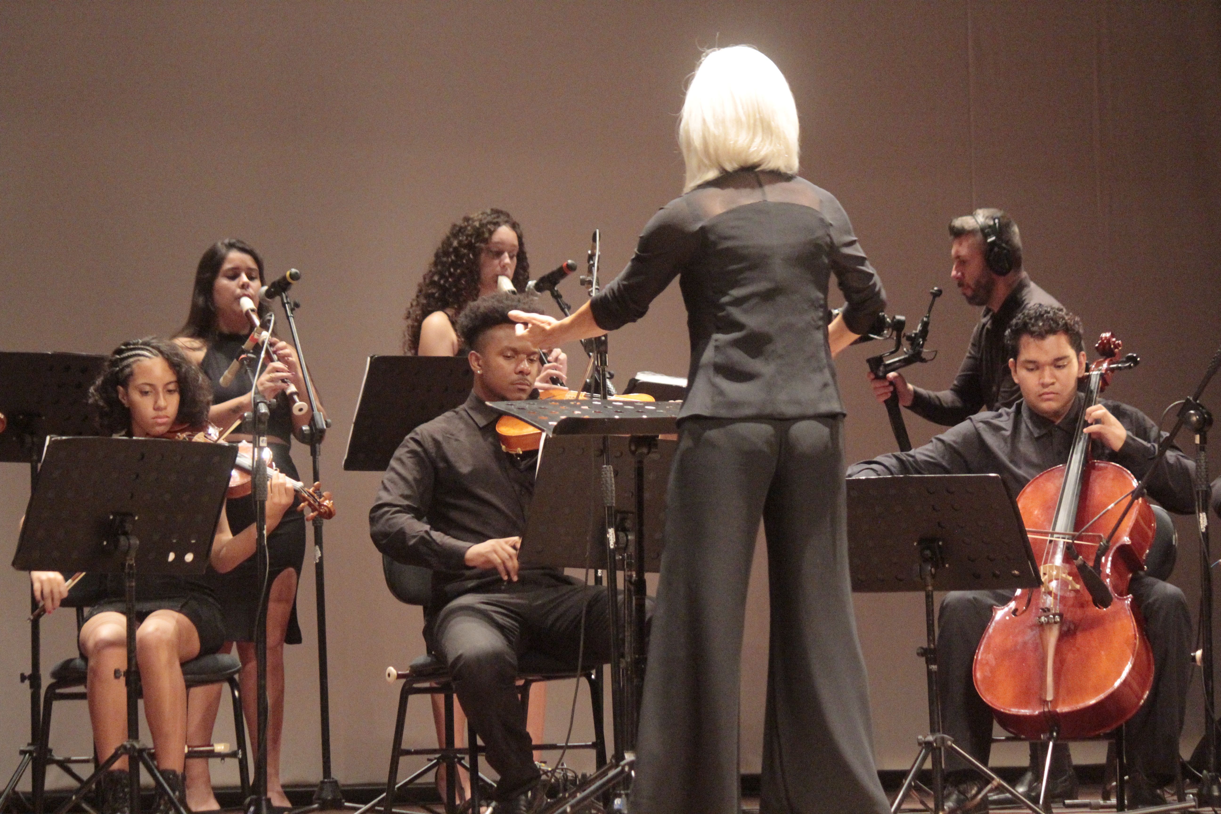 Orquestra Villa-Lobos durante apresenta��o no Top of Mind 2023.